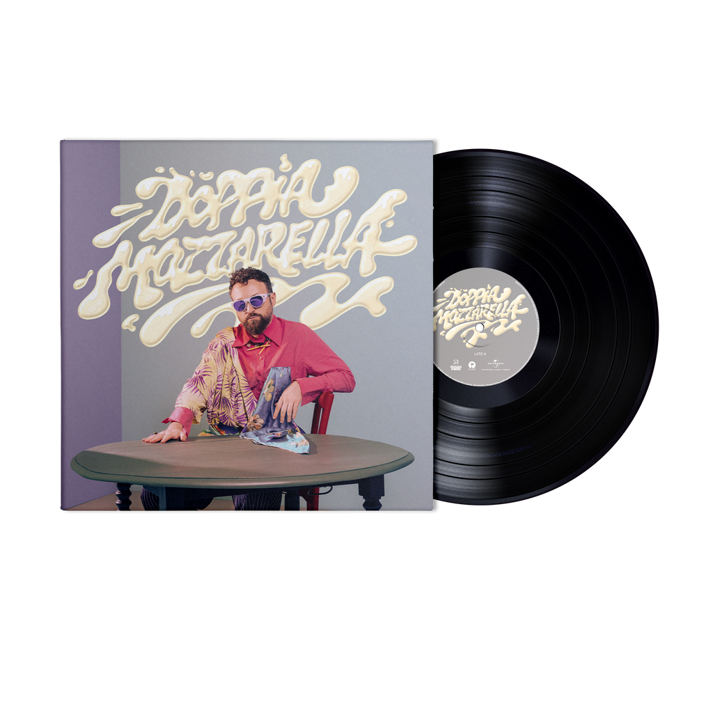 vinile nero nuovo album di dargen d'amico con foto del cantante in copertina e titolo del disco doppia mozzarella con effetto dripping sciolto