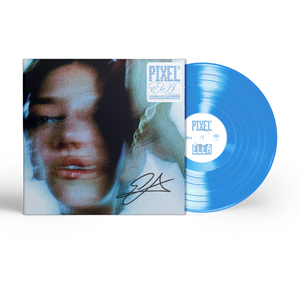 ele a vinile colorato blu nuovo album pixel autografato in copertina foto primo piano rapper svizzera sfocata
