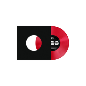 BTS – vinile LP rosso limited edition – K-pop colored vinyl – disco rosso estratto da sleeve nera con foro centrale e label logo BTS visibile