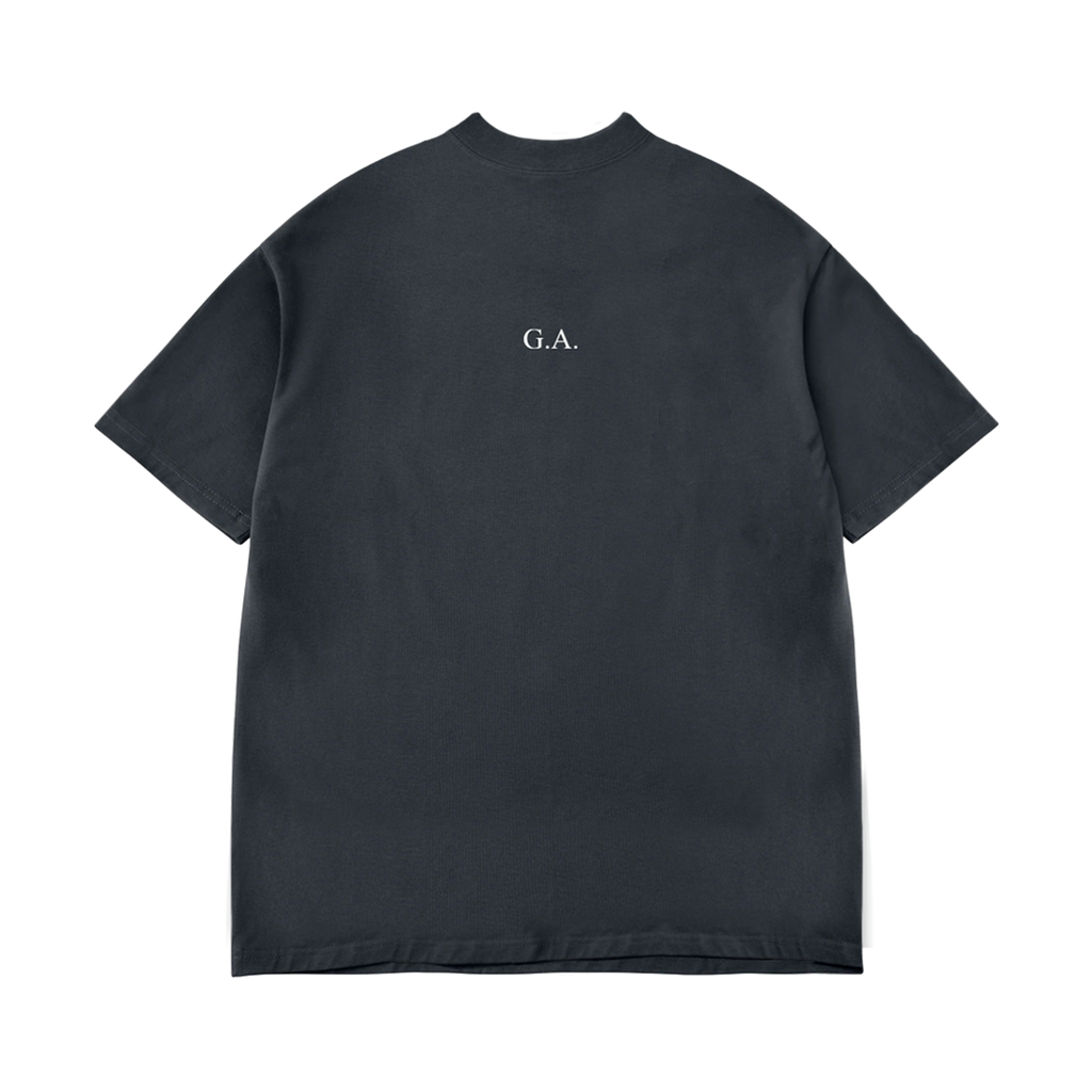 Daughter from Hell | T-shirt nera slavata Photo G.A. Photo