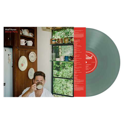 Niall Horan Dinner Party vinile LP colored vinyl verde disco verde con copertina artista seduto in cucina mentre beve da una tazza