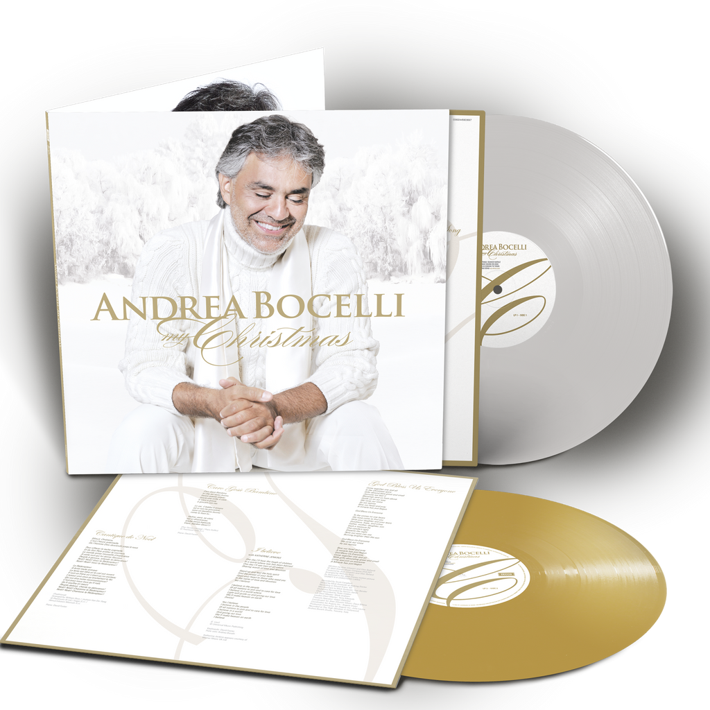 album musicale natalizio di andrea bocelli my christams, la raccolta do canzoni di natale per accompagnare le tue feste in compagnia di una colonna sonora a tema, disponibile su doppio vinile con 2 LP uno di colore oro e uno di colore argento con copertina bianca con foto di andrea bocelli, cantante cieco vestito di bianco con sfondo innevato. buste interne personalizzate con testi e crediti dei brani