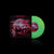 vinile 7 pollici che si illumina al buio grazie all'effetto della fluorescenza fotoluminescenza 