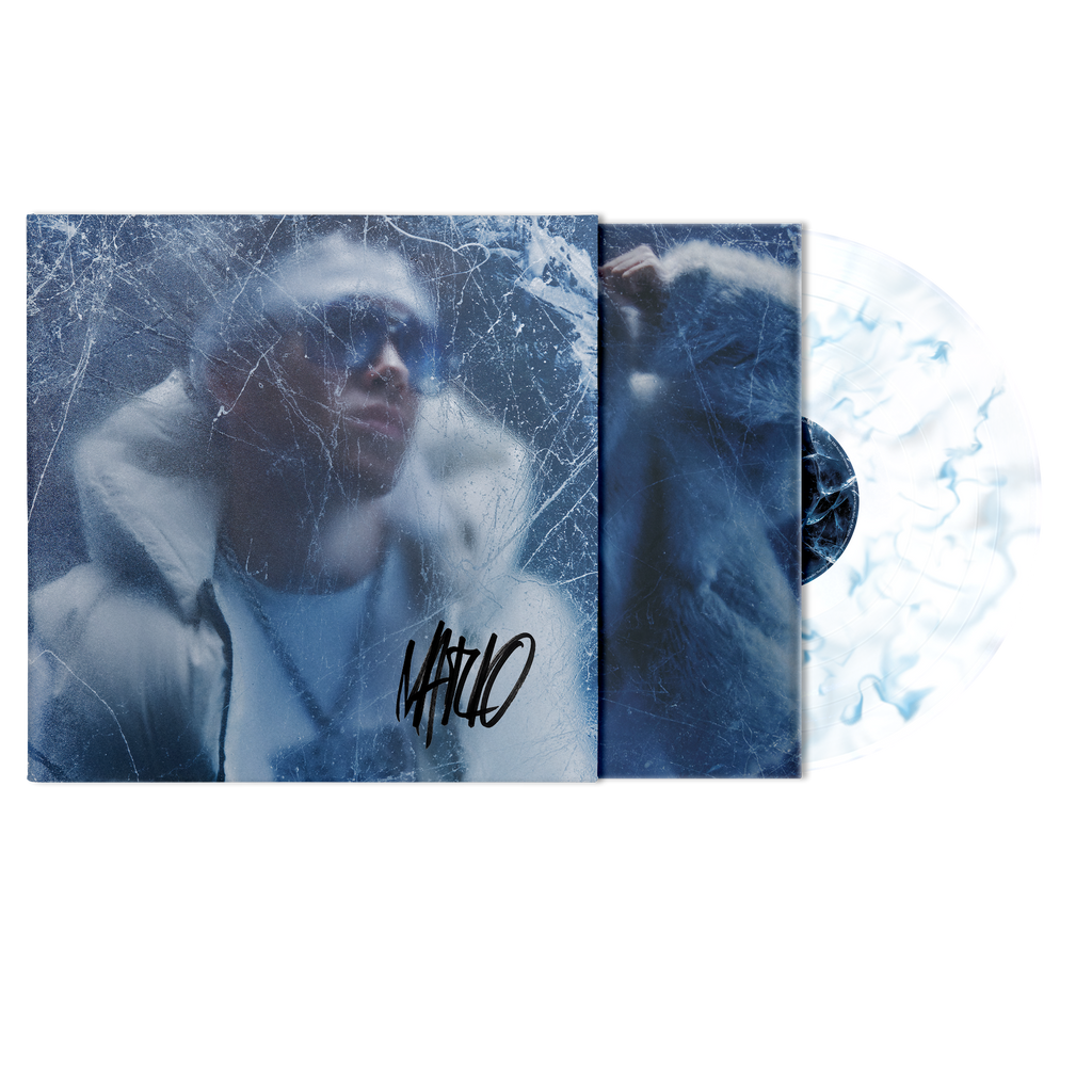 LP singolo in vinile colorato trasparente con effetto blu marmorizzato del nuovo album di low-red dal titolo MARIO III con copertina standard con foto di low-red opaca con patina effetto ghiaccio e busta del vinile personalizzata