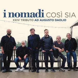 i nomadi copertina album musicale concerto live 2016 Così Sia con foto di copertina della band su un molo