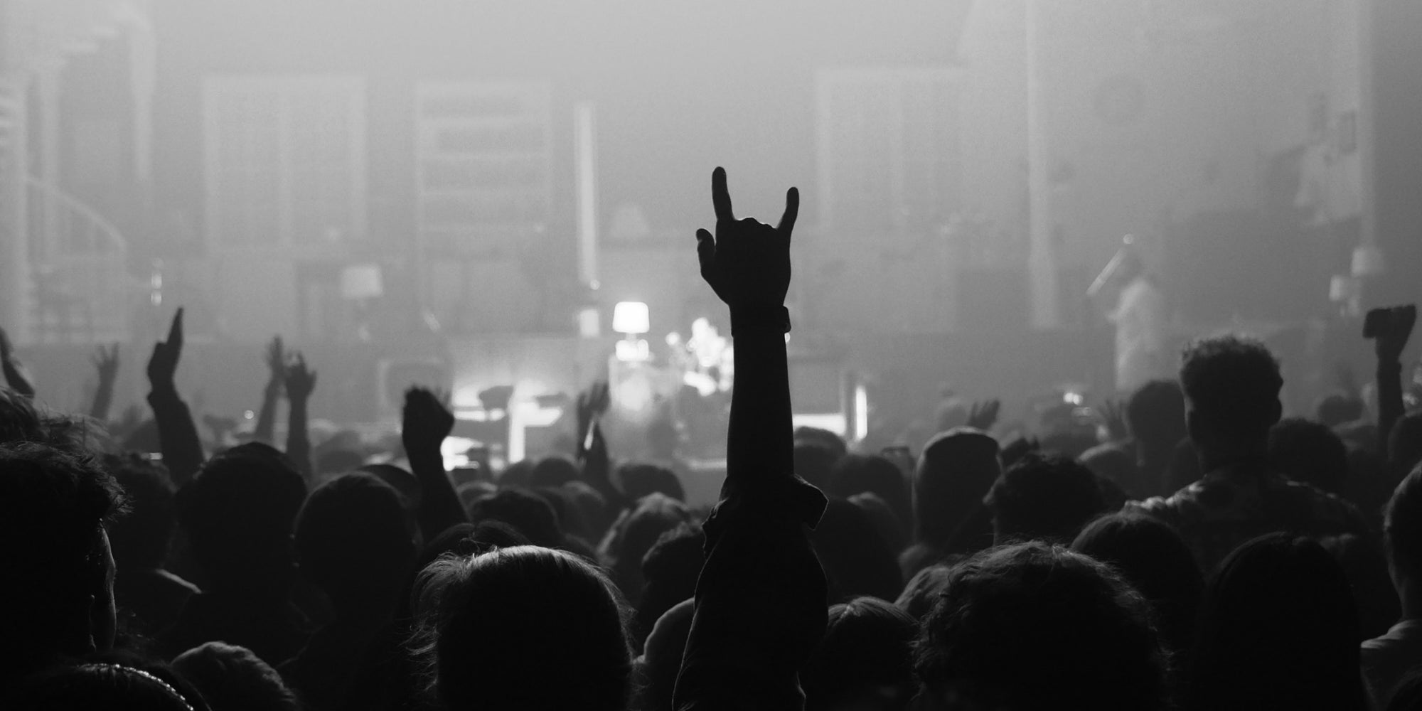 ROCK'N'ROLL NEVER DIES