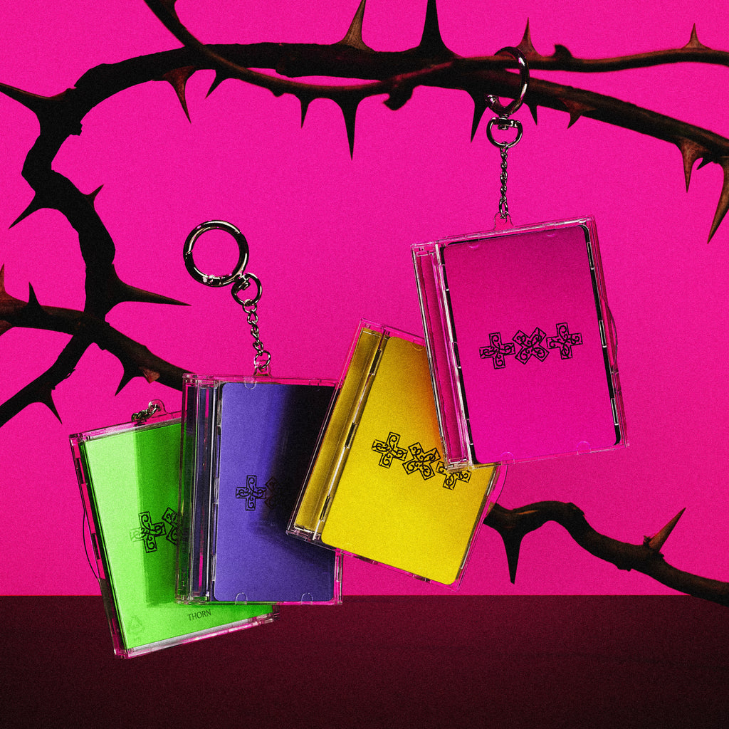 7TH YEAR: A Moment of Stillness in the Thorns | Photocard Case Version